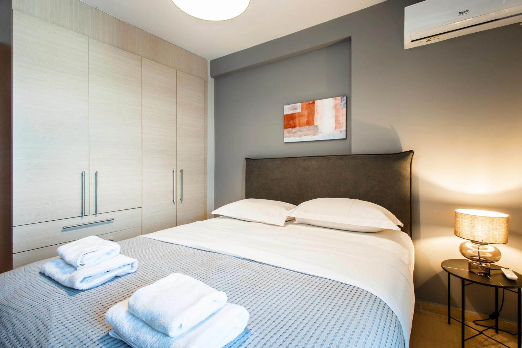 Lis153 By Smart Cozy Suites - Top Floors With Amazing City View - Available 24Hr Athens Exterior photo